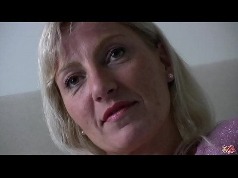 ❤️ A 'mhàthair a tha sinn uile fucked ... Lady, giùlan fhèin! ❌ Porn anal aig porn gd.hqpornvideos.ru ☑