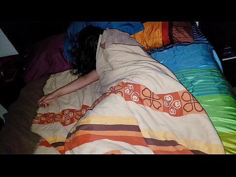❤️ Stepson a' giùlan a mhuime òg fhad 'sa tha ia' cadal. ❌ Porn anal aig porn gd.hqpornvideos.ru ☑